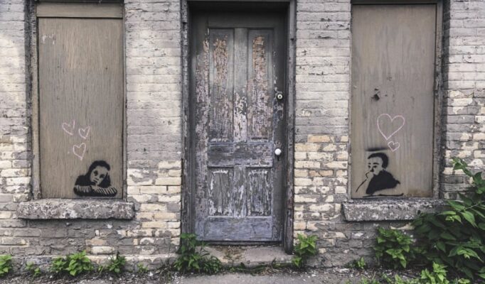 gratisography-xoxo-love-graffiti