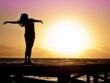 beach-sea-horizon-silhouette-girl-sun-764600-pxhere.com